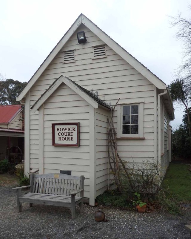 Colonial Court House