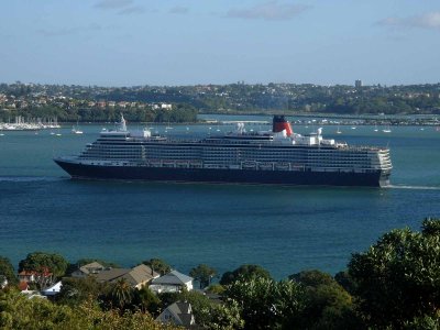 Queen Elisabeth 12