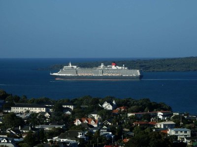 Queen Elisabeth 18