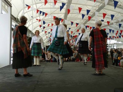 Northland and Auckland Scottish Country Dancers 1