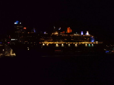Queen Mary 2-10