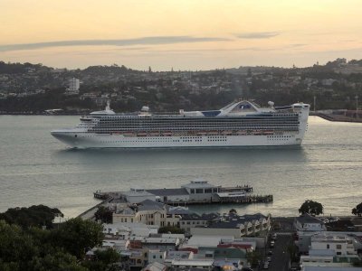 GOLDEN PRINCESS 4
