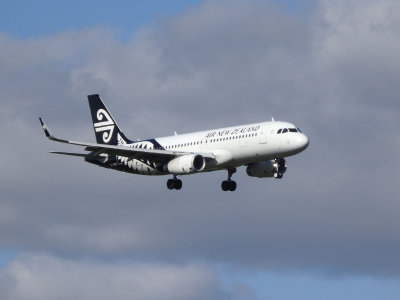 Air New Zealand 37
