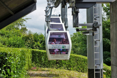 Cable cars arriving.jpg