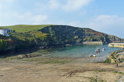 287 Port Isaac harbour (low tide)