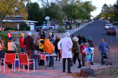 Lots of neighbors stop by before trick or treating