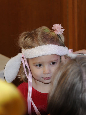 Christmas Eve Service: Annie gets in costume