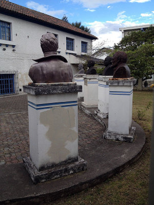 A few statues of Latin America's great generals