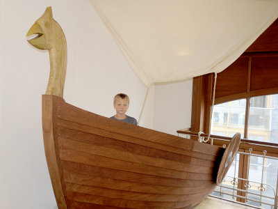 Simon on Thorgal's boat
