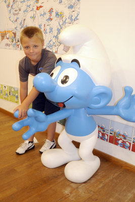 Simon with an unidentified Smurf
