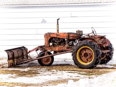 Rusty Tractor Winter Chains-Shirley 