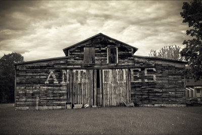 Antiques Barn-Shirley