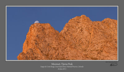 Moonset Tijeras Peak C.jpg