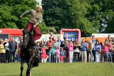 Cossack stunt riding
