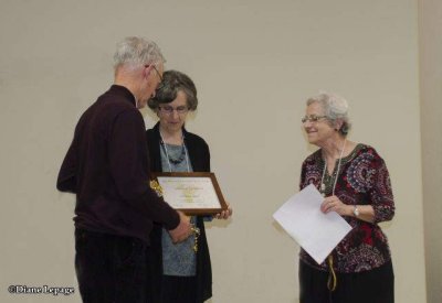 Verna and Dave Smythe receiving the President's Prize from Fenja