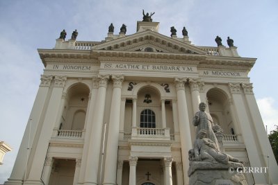 Oudenbosch; basilica H.H. Agatha en Barbara - basiliek Oudenbosch