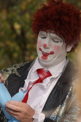Clownesk Tukker