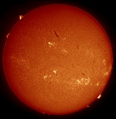 SUN IN H-ALPHA 17th MAY 2014 06.47amGMT.jpg