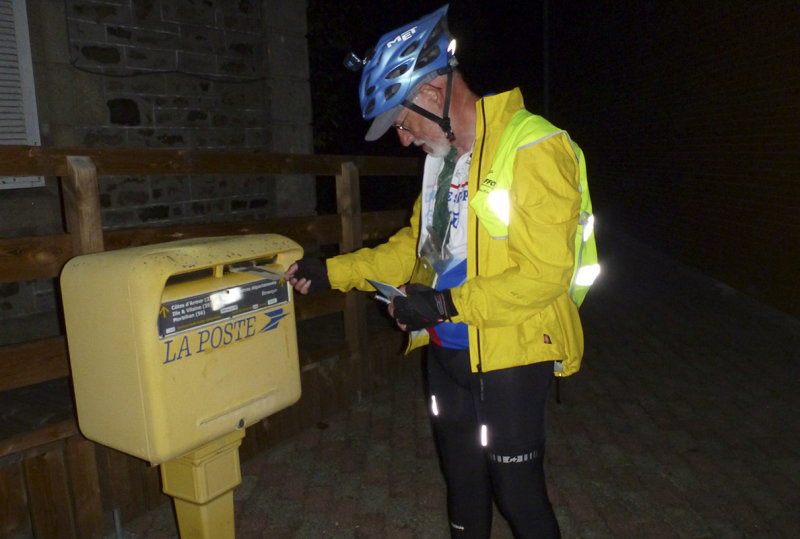Km 855: Lanvallay et carte postale de contrle. 6 h de retard