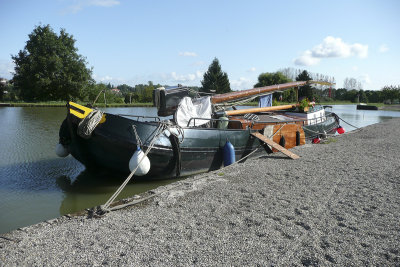 Dutch/Belgian-style barge on the Rhine-Marne canal
