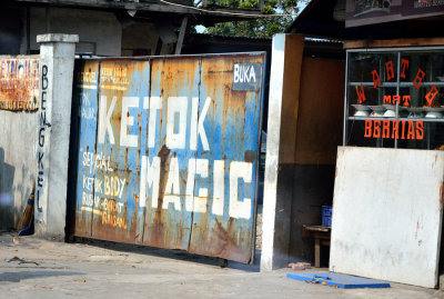 Ketok Magic - where damaged car bodywork is 'magically' repaired overnight.