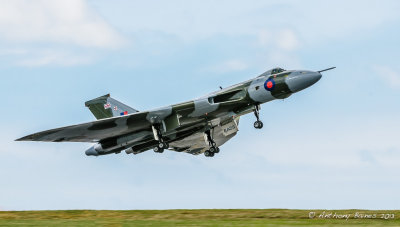 Vulcan takes off at Manston