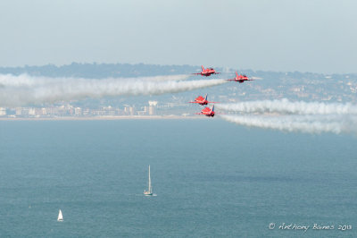 Red Arrows double opposition pass at Eastbourne