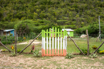 Gate