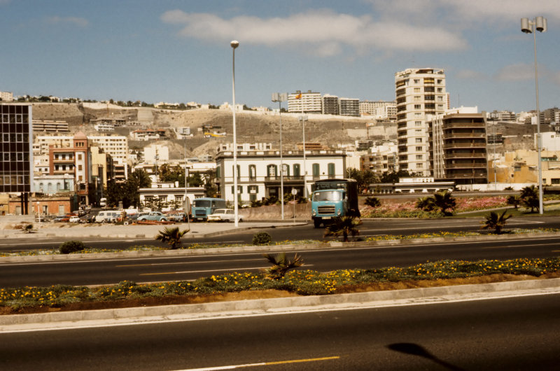 along Alcaravaneras