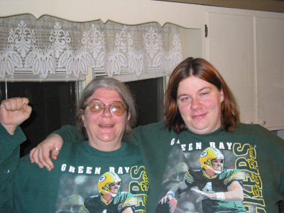 Bobsy twins in Packers Plumage!