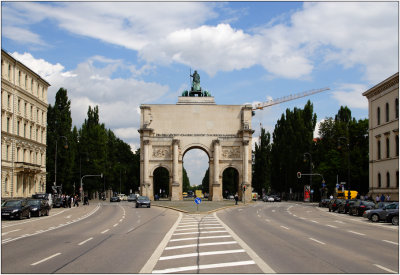 Munich, Ludwigstrasse et porte de la Victoire (Siegestor