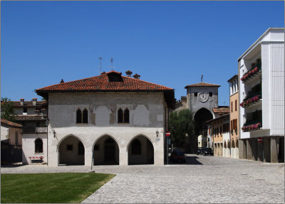 Spilimbergo, piazza Dumo 