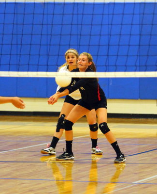 Hartford volleyball 16-592c.JPG