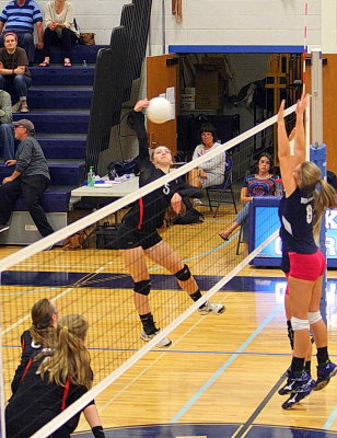 Hartford volleyball 16-688c.JPG