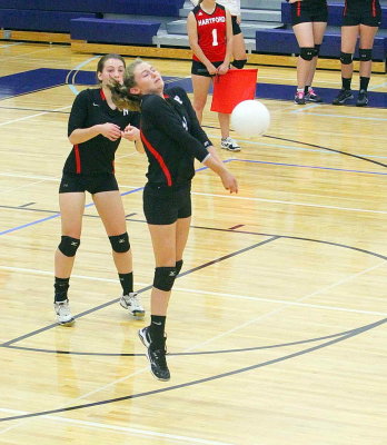 Hartford volleyball 16-813c.JPG