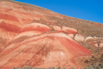 painted hills-2.JPG