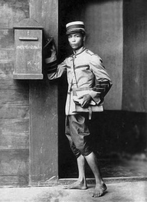 1895 - Barefoot mailman, Bangkok