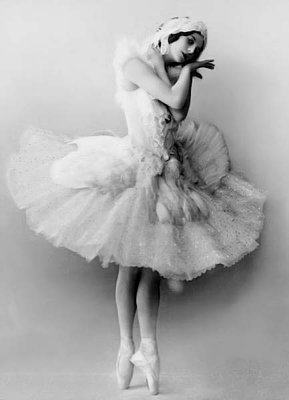 1905 - Anna Pavlova as The Dying Swan