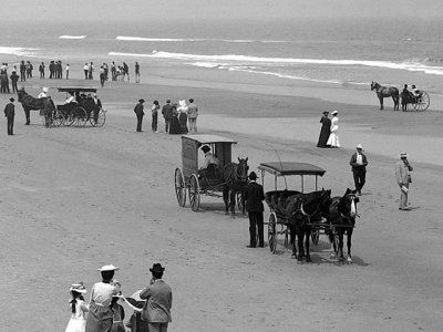 1904 - Driving on the beach