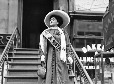 1908 - Trixie Friganza, vaudeville headliner and active suffragette