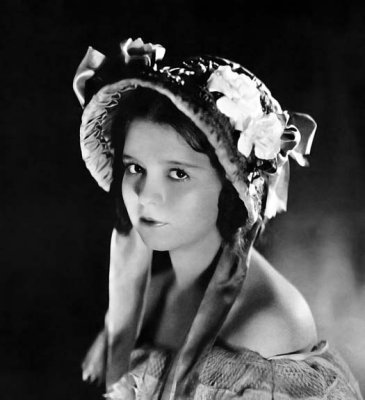 1922 - Clara Bow in Down to the Sea in Ships