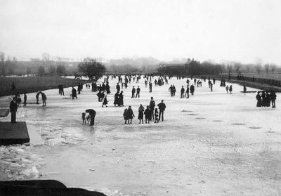 Christmas 1894 -  River Thames frozen over