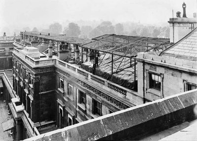 Air raid precautions on the roof of Buckingham Palace