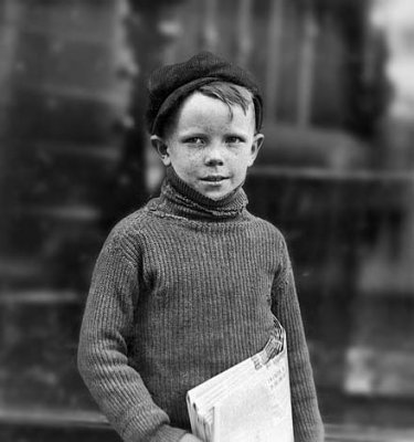 May 1910 - Newsboy, 8 years old