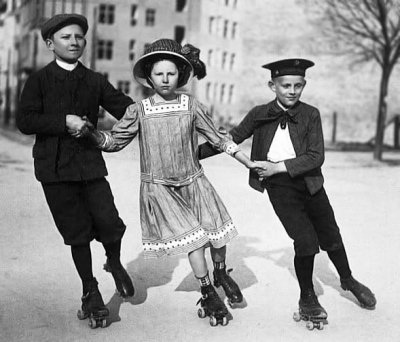 1910 - Roller skating