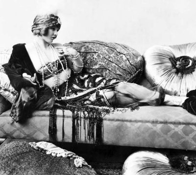 1922 - Mary Miles Minter in The Heart Specialist