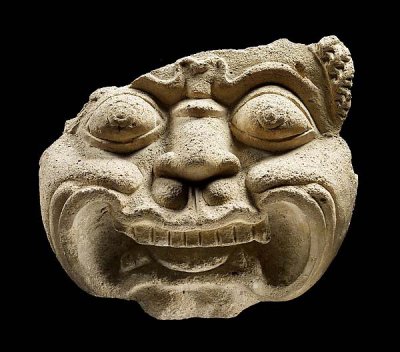 1700's - Lion's face sculpture