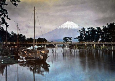 1886 - View of Mount Fugi