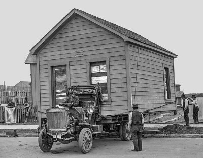 1919 - Moving a house