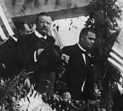 1905 - President Theodore Roosevelt and Booker T. Washington
